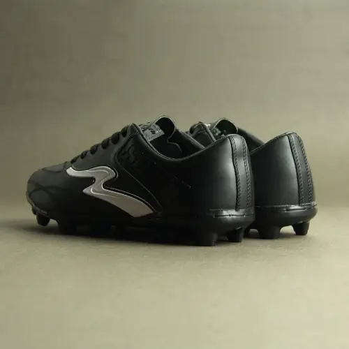 Sepatu Bola PREDATOR Hitam Putih - sepatu soccer 39-42