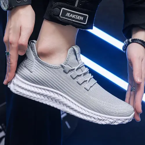 Leedoo Sepatu Sneakers Casual Pria Olahraga Lentur Sport Fashion Lari Shoes Kekinian Natural Hitam MR109