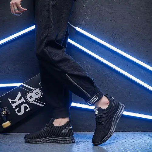 Leedoo Sepatu Sneakers Casual Pria Olahraga Lentur Sport Fashion Lari Shoes Kekinian Natural Hitam MR109