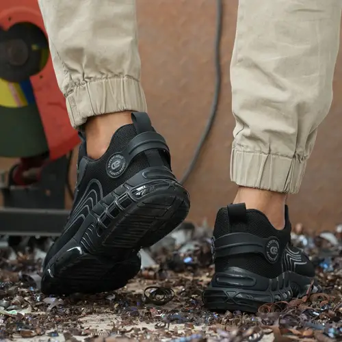 Aeiso - Sepatu model Tali Putar hitam casual dan fashionable extra penguat di ujung sepatu Non K3 ukuran 38-46