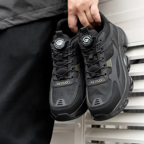 Aeiso - Sepatu Casual sporty V20 tali putar dan extra penguat di ujung sepatu non K3 Hitam 38-46
