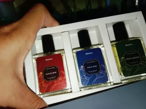 Parfum Mezuca Roll On Non Alkohol Series 18mL Free Box Eau de Perfume Wangi Tahan Lama